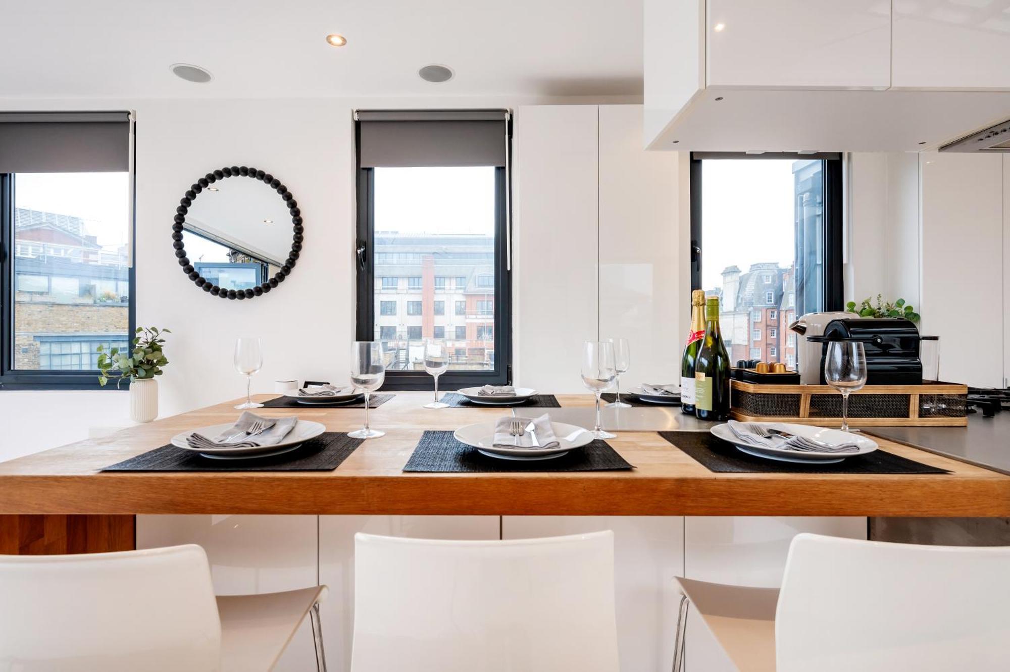 Apartamento Huge & 3 Bedr, 4 Beds, Covent Gdn Londres